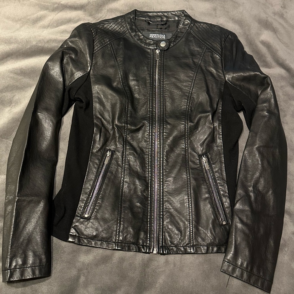 Kenneth Cole Reaction - Faux Leather jacket. Size Medium.
